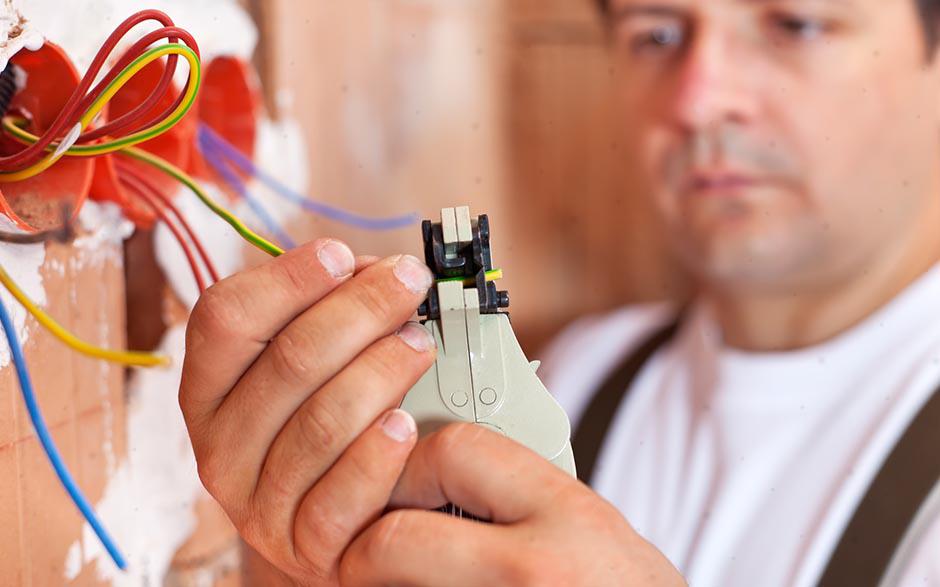 besoin d'un électricien Voulx